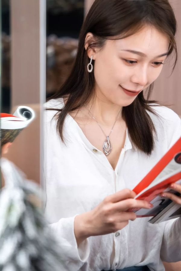 _DSC7723.jpg 在K11的北欧珠宝艺术馆里,如何精选一份「破格」的圣诞礼物?