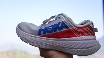 这个时代将拥有一双碳板跑鞋--HOKA ONE ONE CarbonX