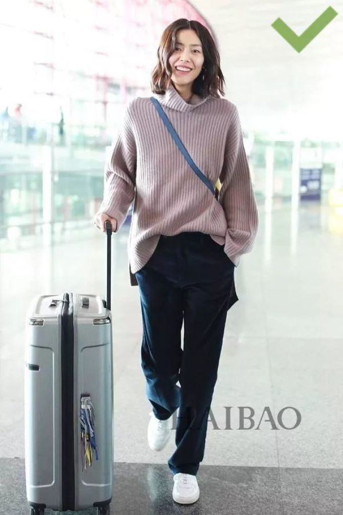 timg (6).jpg 秋冬时髦课堂:重新认识毛衣穿法 | FASHION