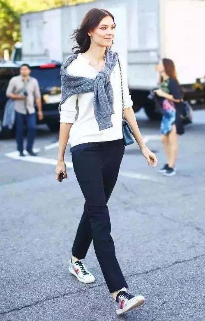 秋冬时髦课堂:重新认识毛衣穿法 | FASHION
