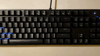 多种跑马灯效果光污染！我的一把机械键盘——雷神茶轴K30T/B，超实惠！