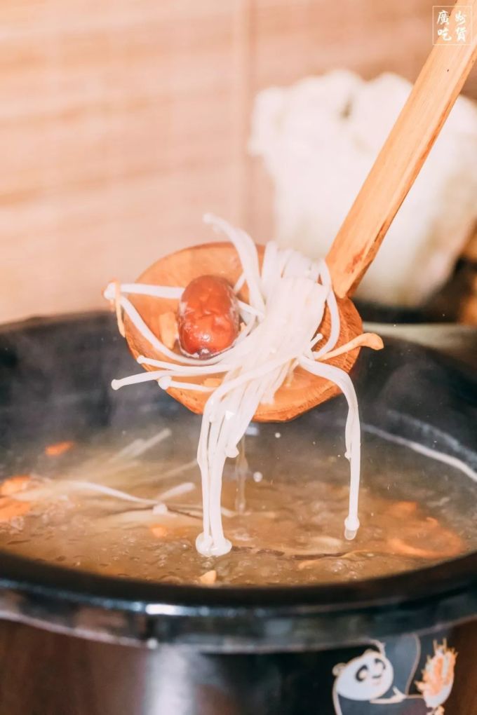 火爆抖音的独食火锅终于来广州啦!一个人吃饭也不孤单