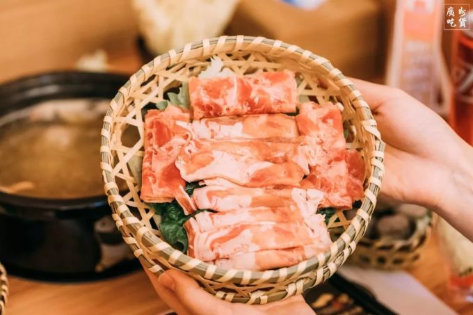 火爆抖音的独食火锅终于来广州啦!一个人吃饭也不孤单