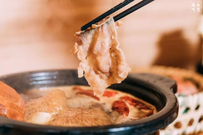 火爆抖音的独食火锅终于来广州啦!一个人吃饭也不孤单