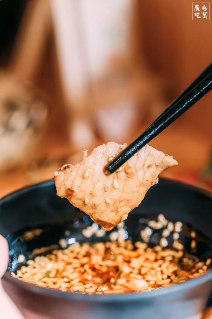 火爆抖音的独食火锅终于来广州啦!一个人吃饭也不孤单