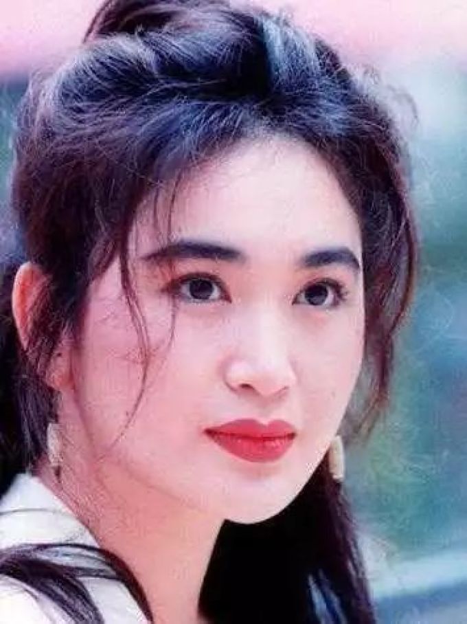 过年“小脸”攻略,这些大脸女明星是怎样做到脸大还美的?