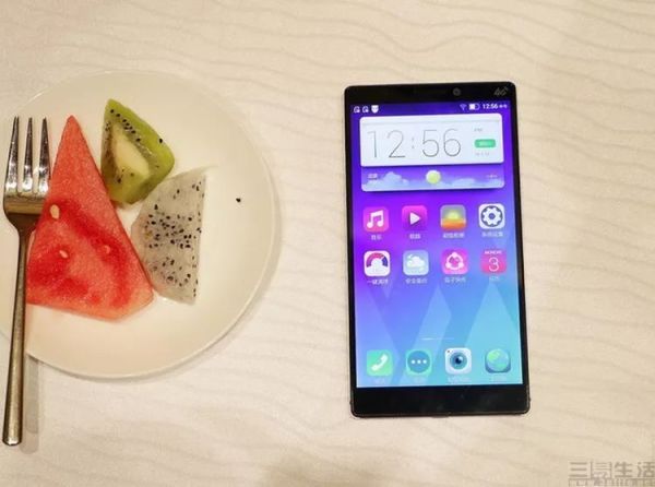 19074654217207.jpg 联想手机,还能“联想”吗?