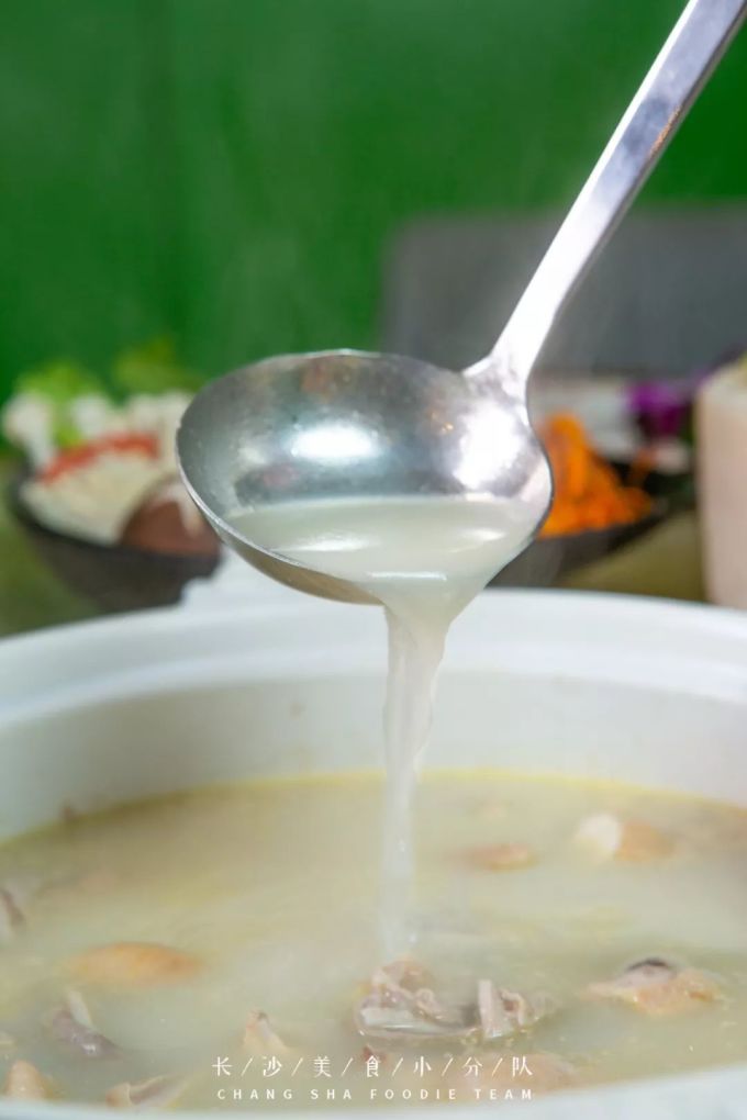 长沙最健康不油腻的火锅店,上至70岁老人下至3岁小孩,都被圈粉!