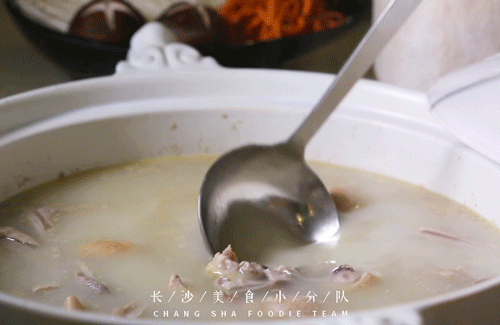长沙最健康不油腻的火锅店,上至70岁老人下至3岁小孩,都被圈粉!