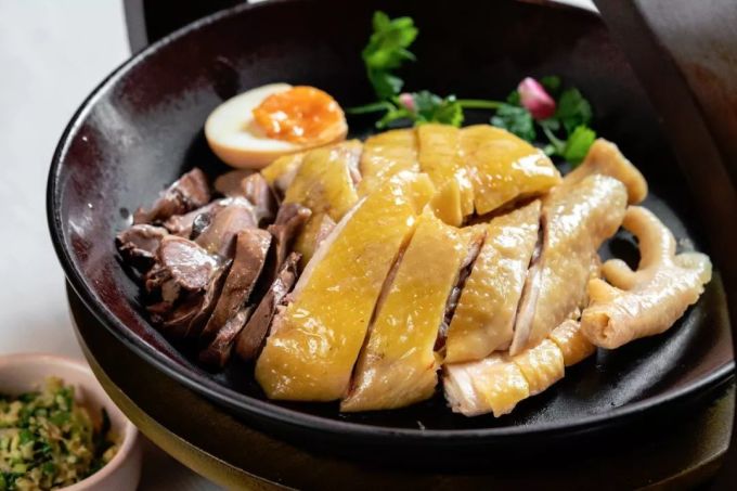 吃过这间食鸡专门店,今年想不开运都难
