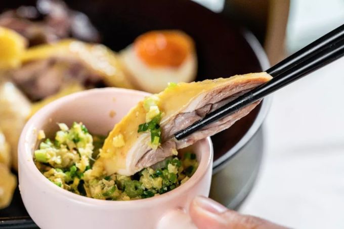 吃过这间食鸡专门店,今年想不开运都难