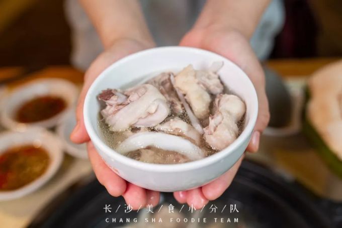 长沙最健康不油腻的火锅店,上至70岁老人下至3岁小孩,都被圈粉!