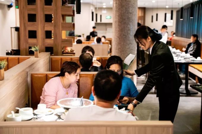 吃过这间食鸡专门店,今年想不开运都难
