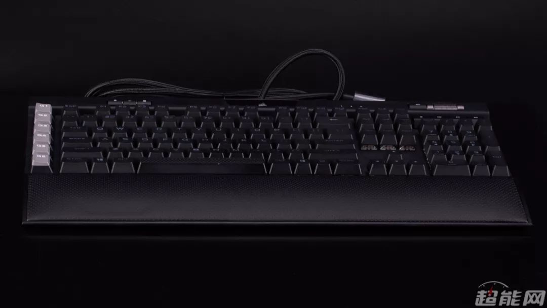 美商海盗船K95 RGB Platinum XT机械键盘体验：更好的键帽，为主播而优化