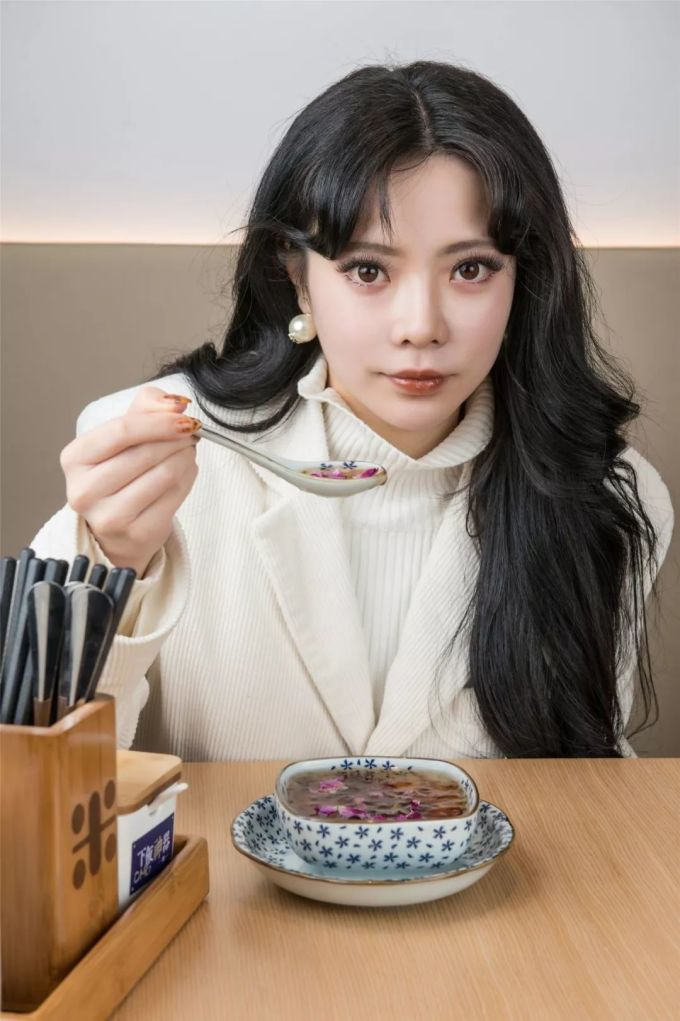 搵食艰难,让这碗颜值超高的煲仔饭来温暖你
