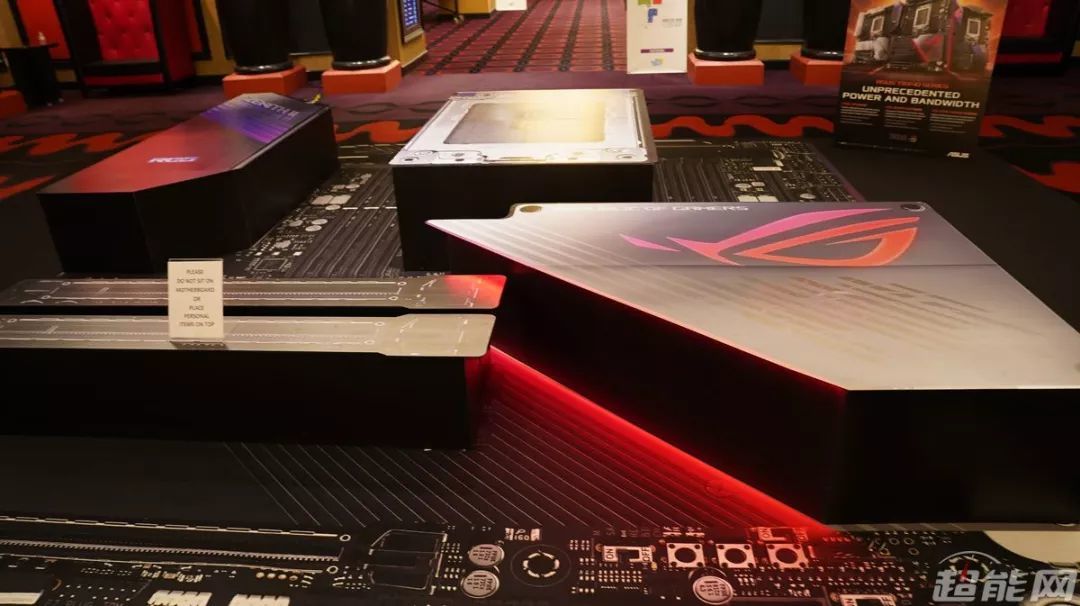 CES 2020：华硕带来首款锐龙 4000游戏本与360Hz电竞显示器