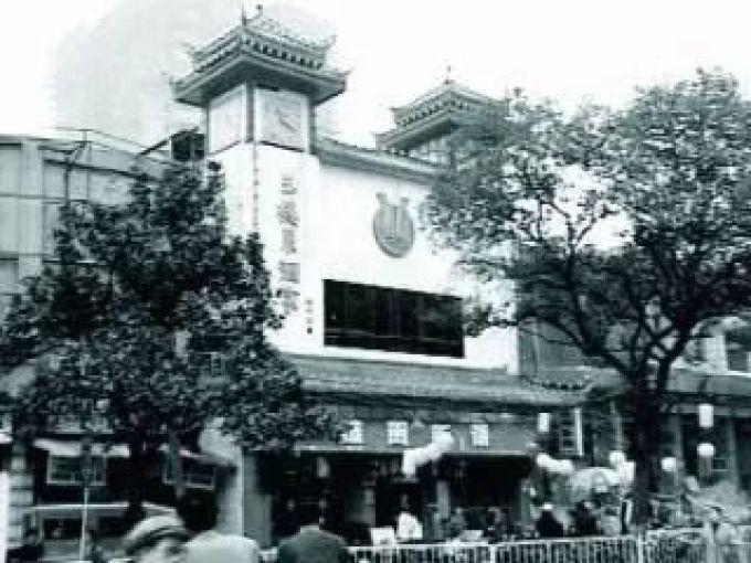 24年前五一广场的那家「百年老店」,回来了!