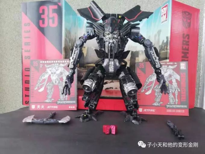 【评玩具】子小天:岑测评《变形金刚 SS35天火,细节满满,毕竟是10年后的新设计》