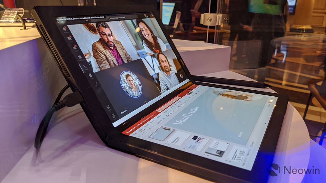 外媒上手联想 ThinkPad X1 Fold，Windows 10X 同步曝光