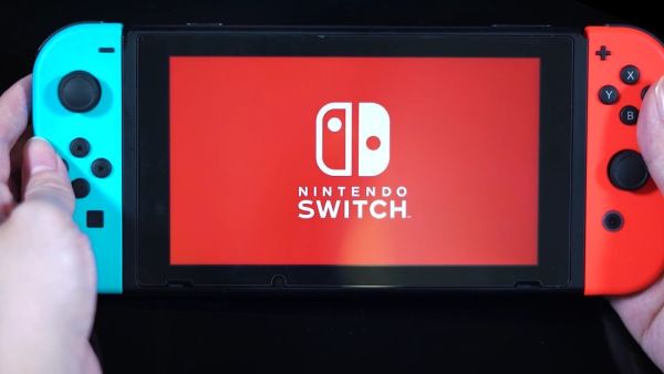 任天堂Switch国行版测评 | 锁服不锁卡,2099元带保修值不值?