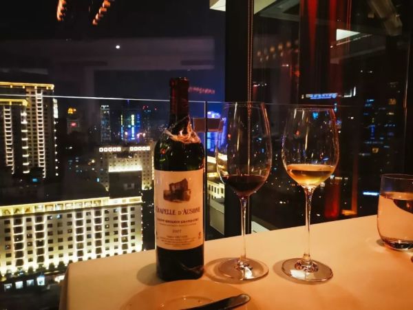 罗曼尼·康帝在法国部分餐厅堂饮价低至6000欧元,中国餐饮渠道有无触动?