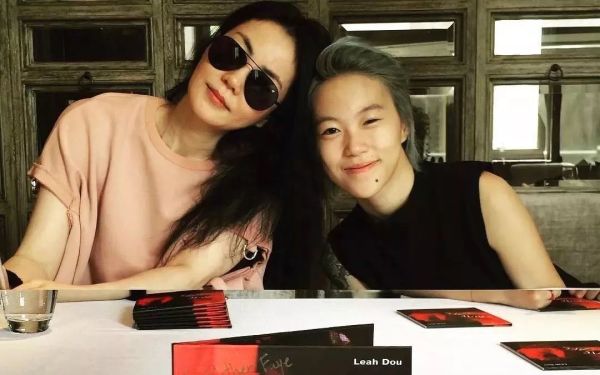 王菲蹦迪视频曝光:我50岁了,还是和18岁一样!