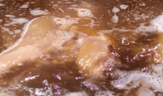 只需一口电饭煲两个步骤,就能轻轻松松搞定卤牛肉