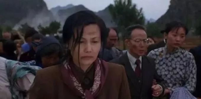 女神俞飞鸿不结婚,原因就在她20岁拍的这部电影里...