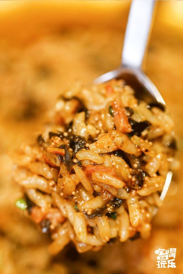 饭比肉好吃?神仙料理1.9折刷爆票圈!开哪火哪的新式水煎肉来高铁吾悦啦~