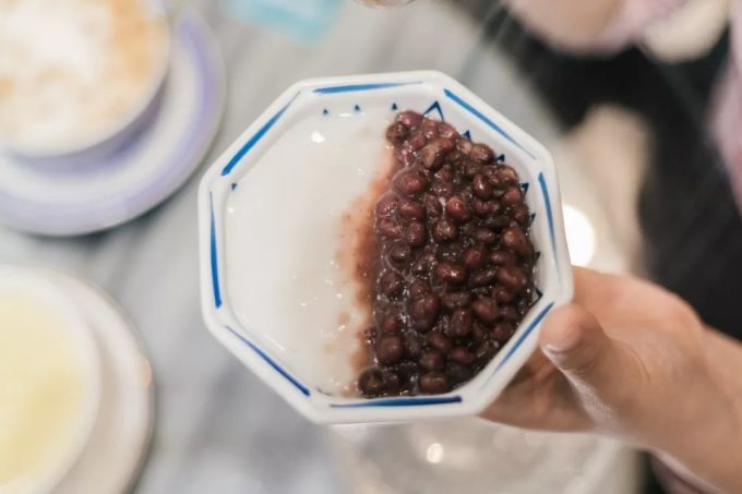 江泰路的糖水铺,居然把Espresso放进炖蛋里…