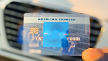 颜值超高的透明信用卡—招商银行AE Blue全币种国际信用卡