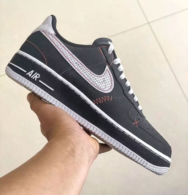 潮闻快食 | 低帮版本Dior x Air Jordan 1曝光;OPICLOTH 2020SS春季系列正式发布