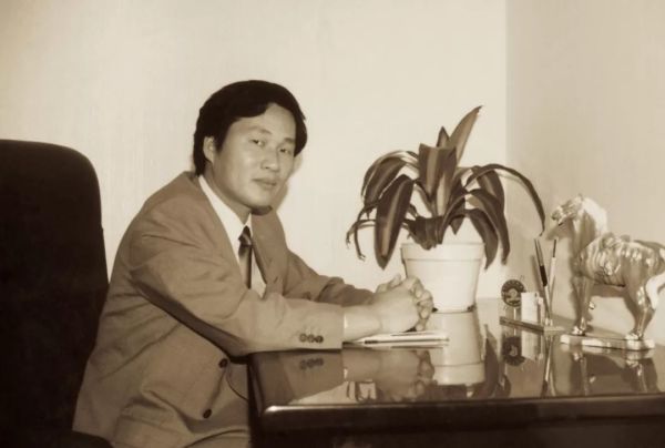 摄影金像奖得主张望入驻图虫,他的作品让人看了想出家