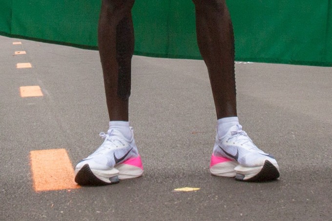 因为过于黑科技:NIKE Vaporfly Next%或被禁穿