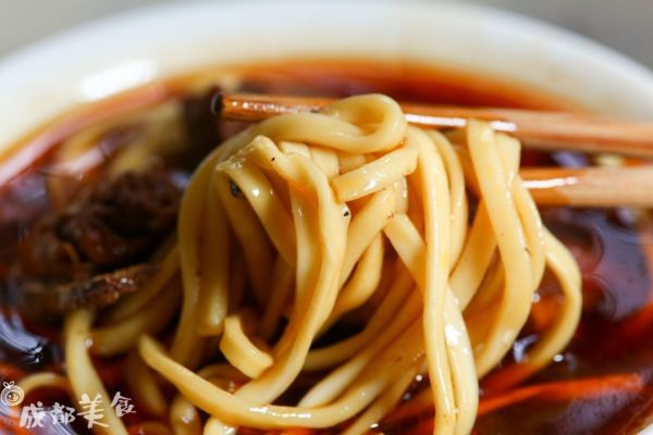 成都面馆50强,真的啥子臊子都敢放!