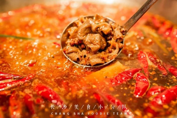 招牌菜品免费吃,无限续!吃完老板还送钱?这家店疯了~