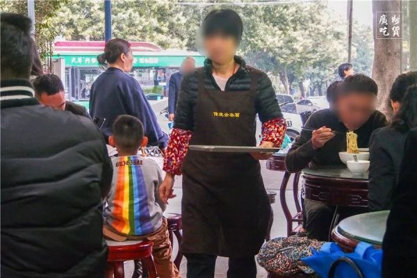 朋友告诉我,这是广州zui好吃的云吞面