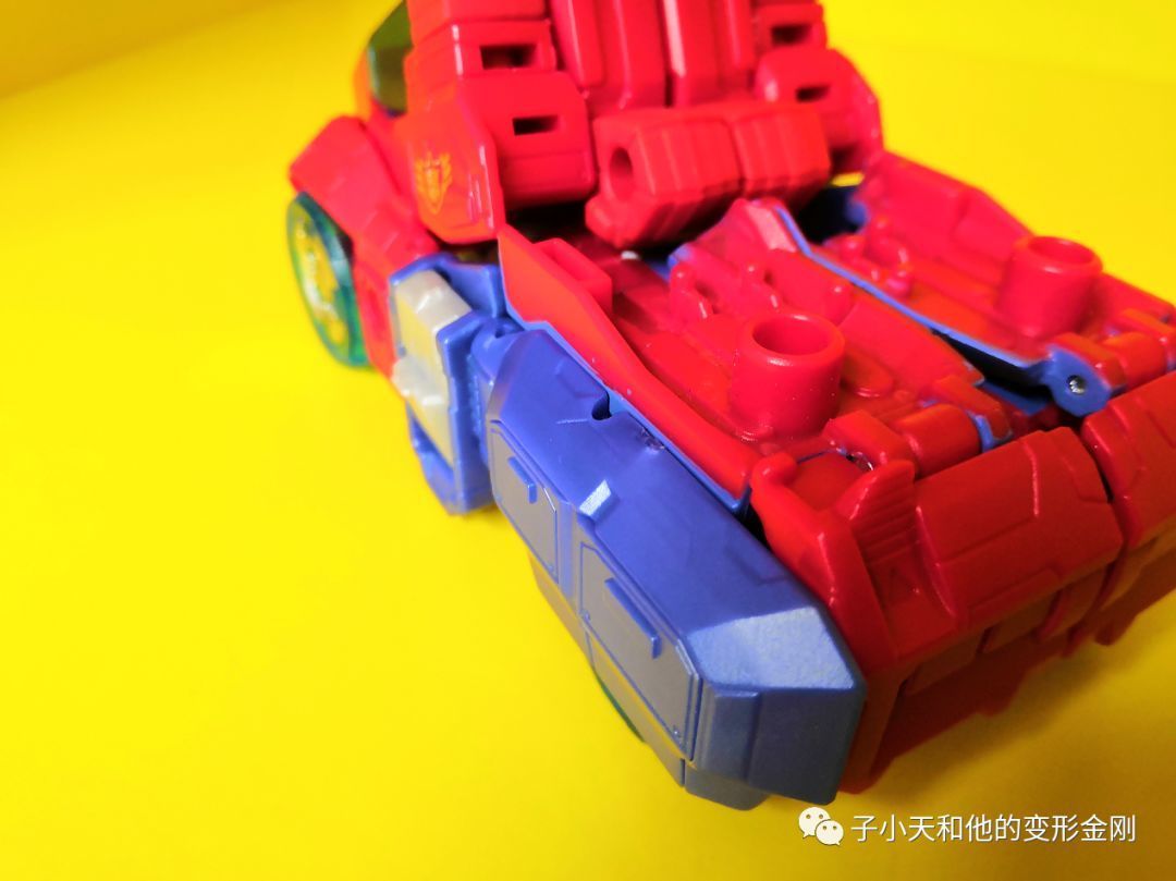 【评玩具】子小天:大果果测评《变形金刚 擎天柱进化套装 奥利安,在当大哥之前我是如此简单》