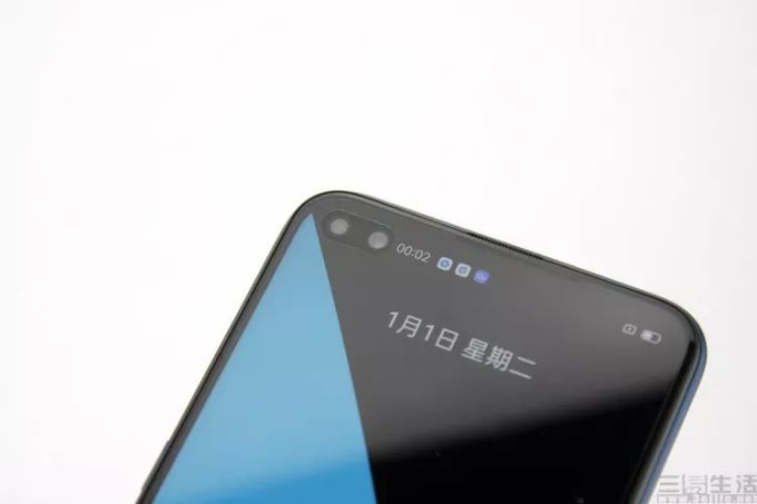 20321138463305.jpg 真我X50 5G评测:背靠5G,追求“真我”风格