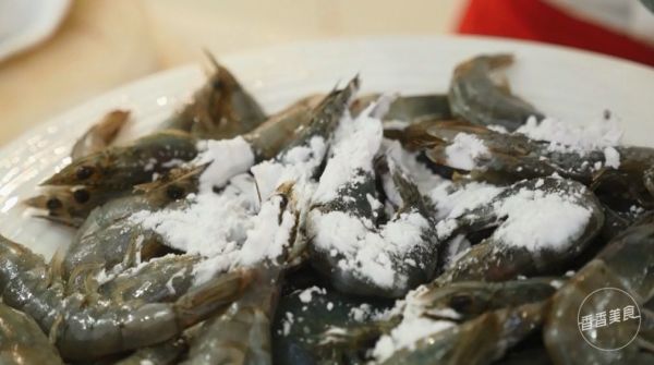 冬天吃虾就该这么做,简单几步就能让你拿下它