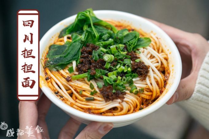 82年的那家耙豌豆肥肠砂锅,又回来了!