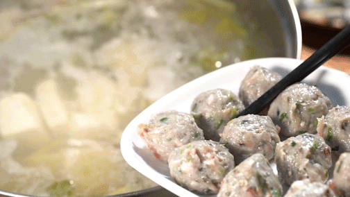 冬季限定的全鱼火锅,想吃赶紧的…