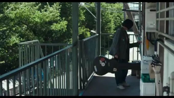 两女一男的三人行,扒光了成年人的感情世界