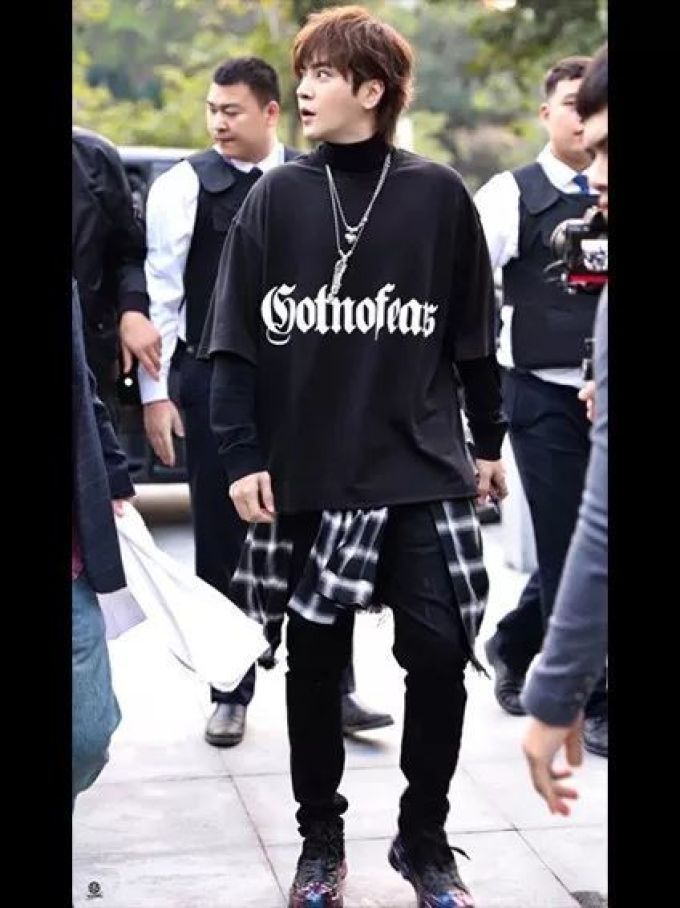 潮闻快食 | Dior x Jordan Brand正式发布服饰与配饰系列;Supreme x MLB联名企划曝光