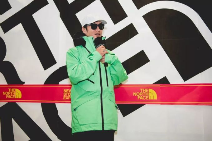 潮闻快食 | YOHO!Boy 带你体验 TNF BaseCamp @ Genting 滑雪活动和新店开业!