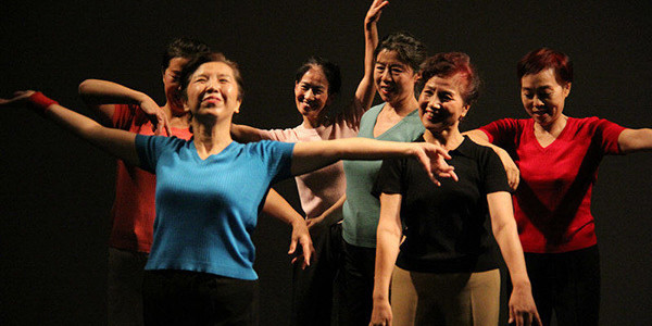  别让年龄框住魅力，春节适合向长辈推荐的好物清单