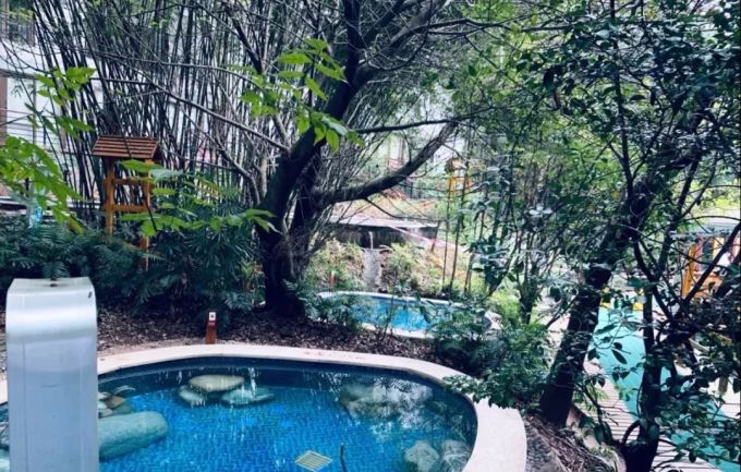 成都出发1h到的洞穴温泉、森林温泉,人均10+打卡周边美食!