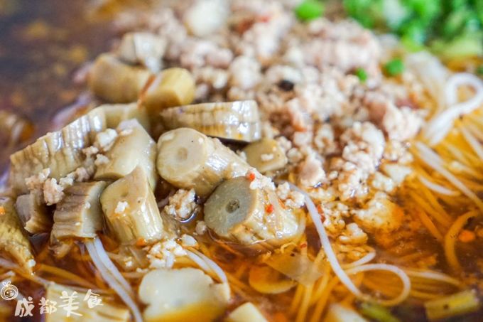 成都出发1h到的洞穴温泉、森林温泉,人均10+打卡周边美食!