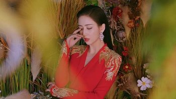 2020央视春晚种草记：佟丽娅的盖娅传说、张小斐的DEVIL BEAUTY、秦岚的TNF FUTURELIGHT
