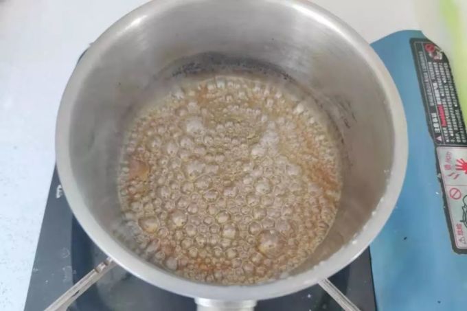 网红焦糖海盐蛋糕好吃到排队了,零失败在家一样做!